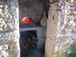 Pizza Oven Hots Up